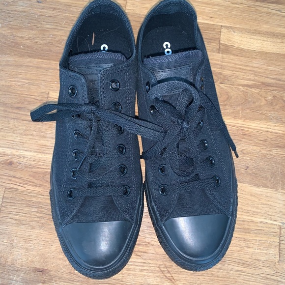 All black converse - Picture 2 of 4